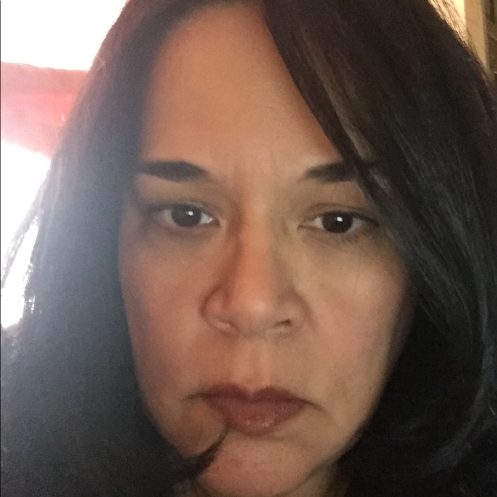 Meet your Posher, Leslie